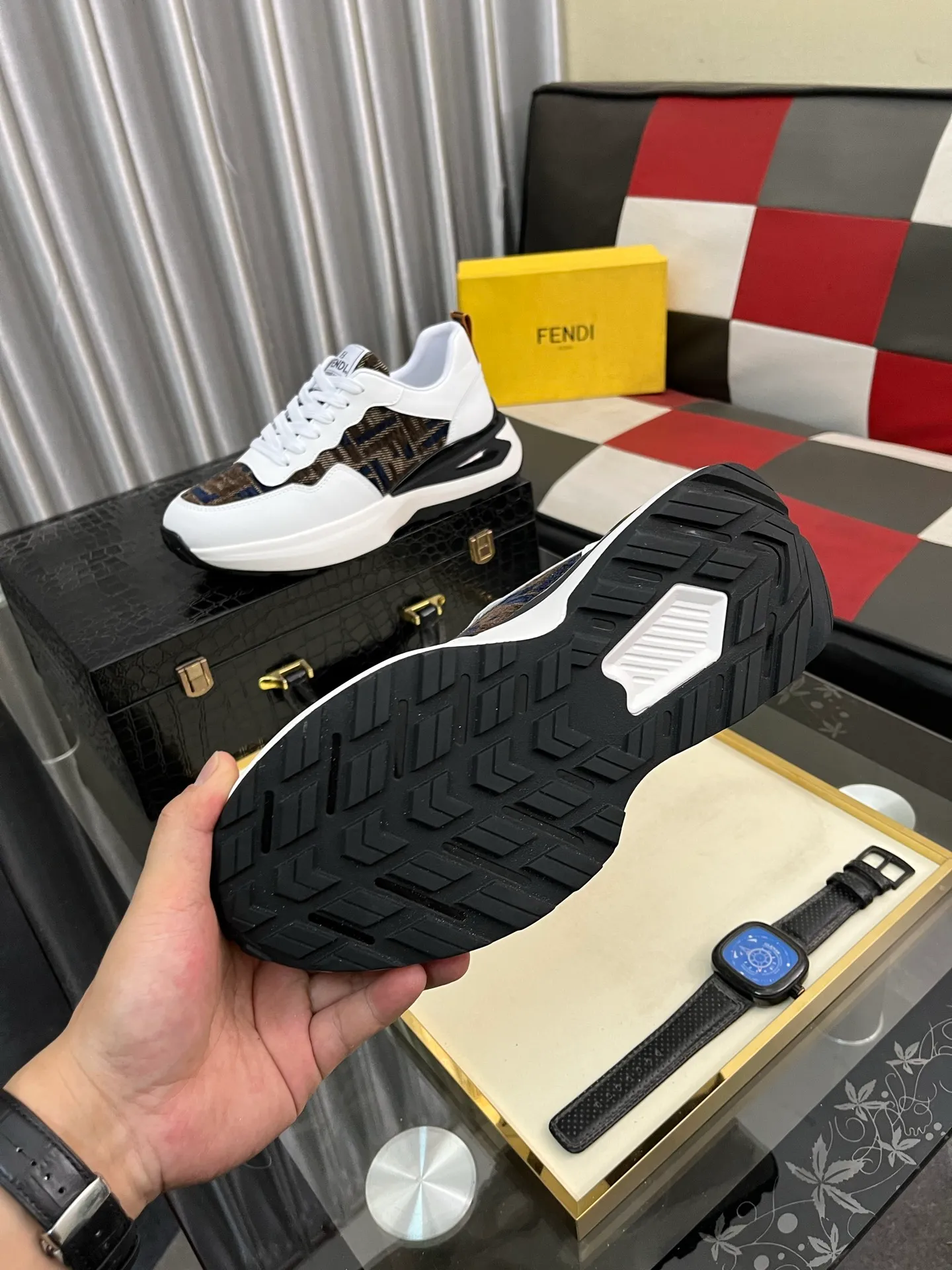 Men's Men's Shoes💰458⌚️⌚️[Fendi] Fendi's latest casual shoes for men! Available at counters simultaneously! A one-to-one replica of the original. All imported official website one-to-one cowhide fabric. The interior is made of top-grade sheepskin, and the original factory-supplied rubber outsole is used. Leading new fashion concepts. Matching code: 38-44. 4️⃣colors available
